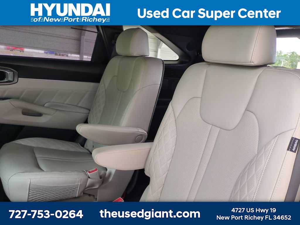 Used 2025 Kia Sorento SX Prestige AWD/4WD image 16