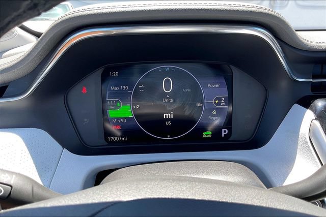Used 2022 Chevrolet Bolt EUV Premier FWD image 19