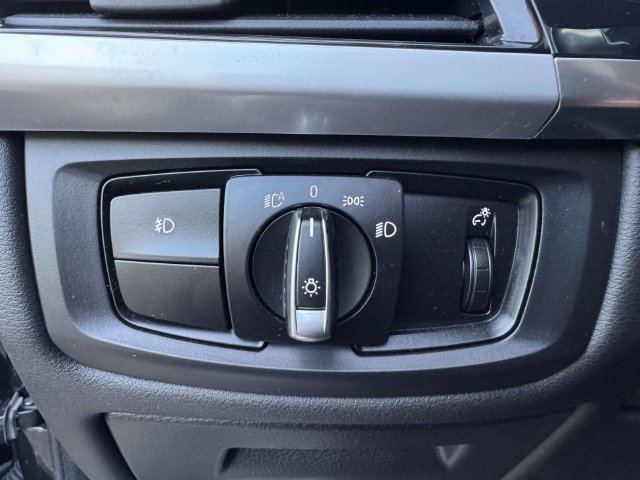 Used 2019 BMW X6 xDrive50i w/ M Sport Package AWD/4WD image 27