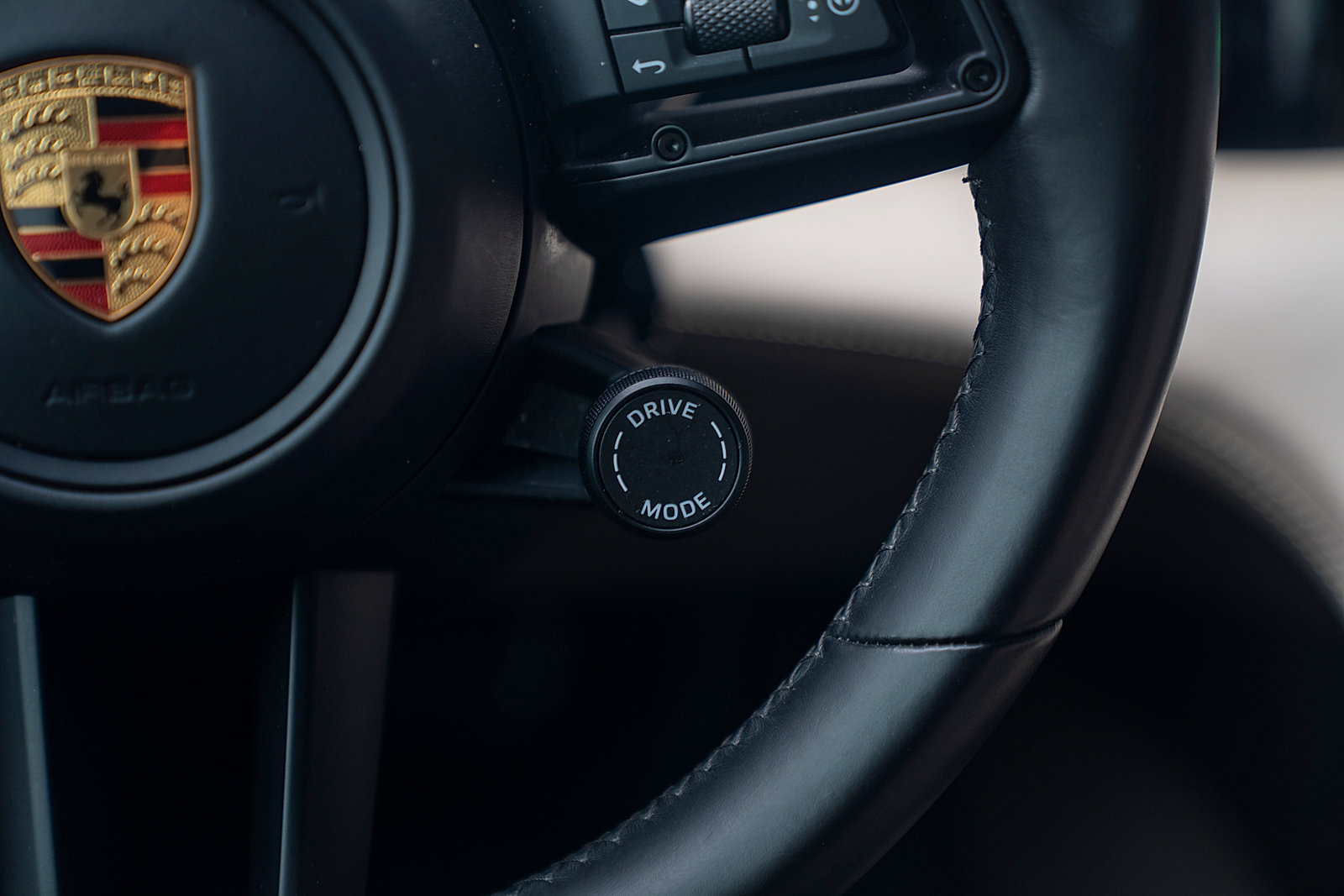 Certified 2023 Porsche Taycan GTS image 9