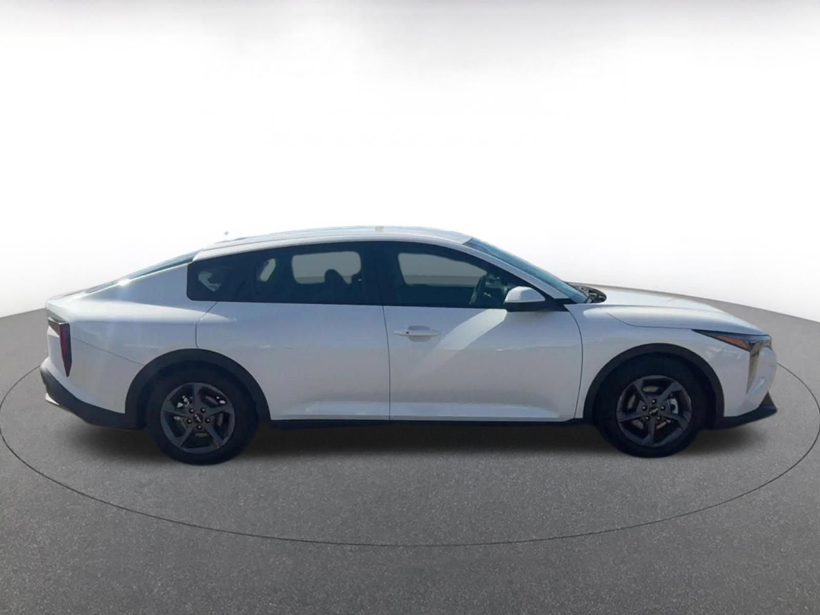 Used 2026 Kia K4 FWD image 16
