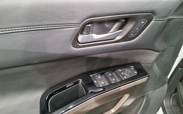 Used 2024 Nissan Pathfinder Platinum image 44