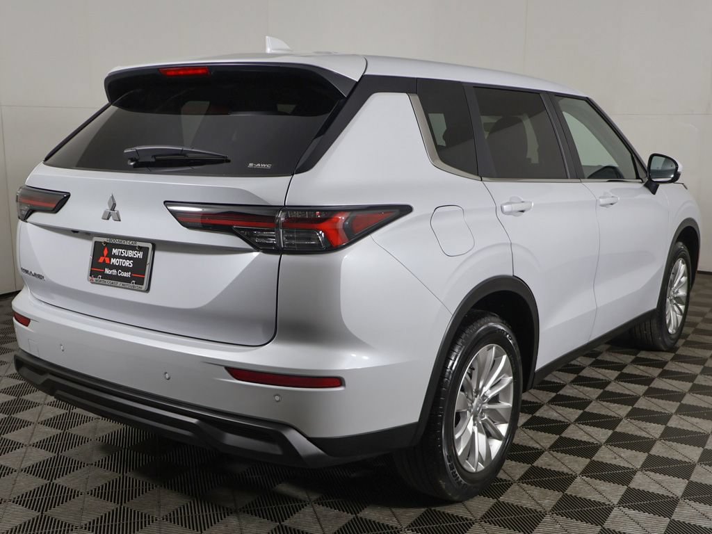New 2026 Mitsubishi Outlander ES AWD/4WD image 11