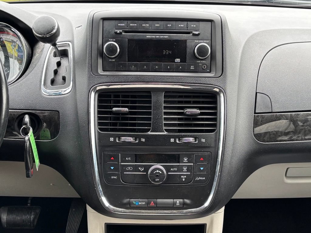 Used 2012 Dodge Grand Caravan Crew FWD image 23