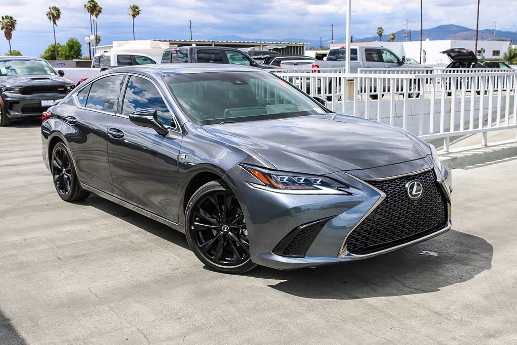 Used 2024 Lexus ES 300h F Sport w/ Accessory Package (Z2) image 33