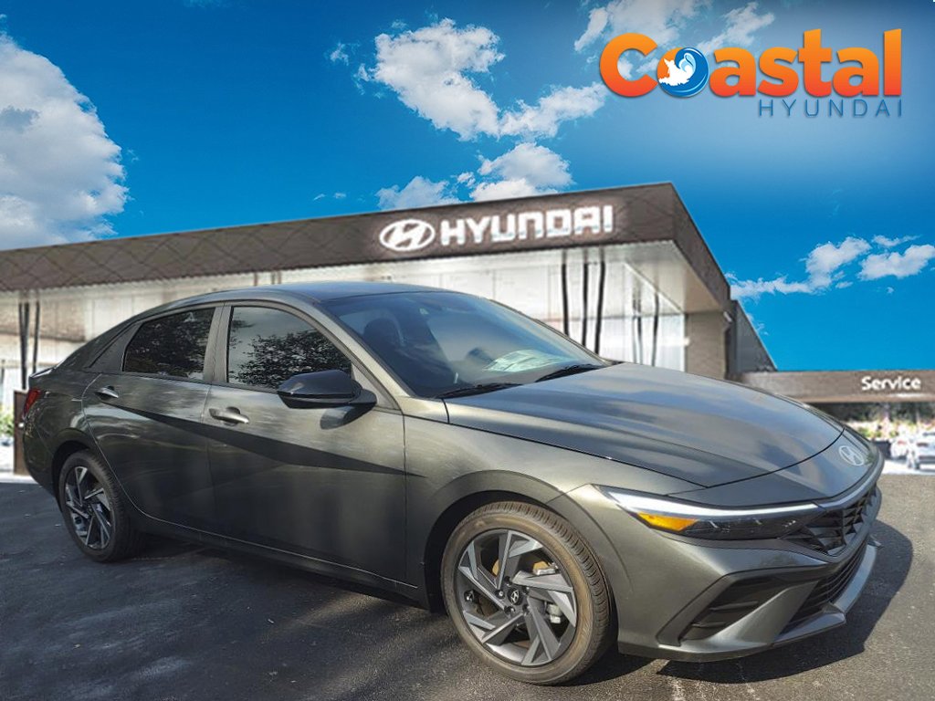 Certified 2025 Hyundai Elantra Sport w/ Cargo Package