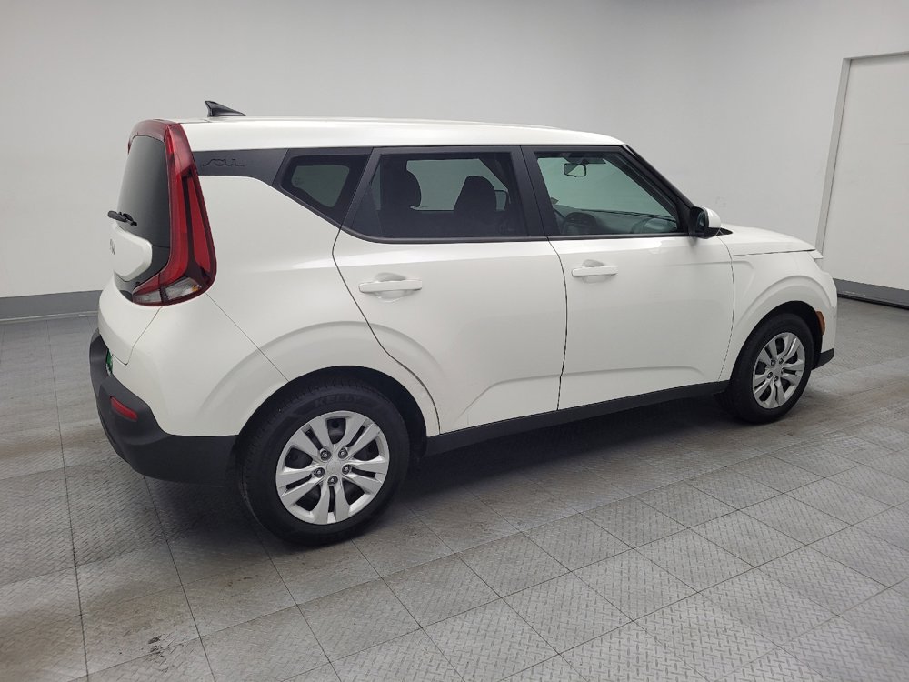 Used 2022 Kia Soul LX image 10