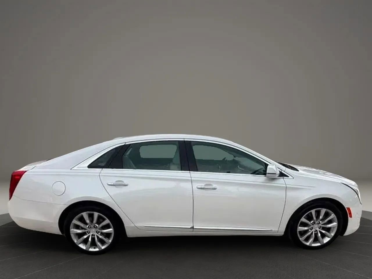 Used 2016 Cadillac XTS Luxury w/ Driver Awareness Package FWD image 6
