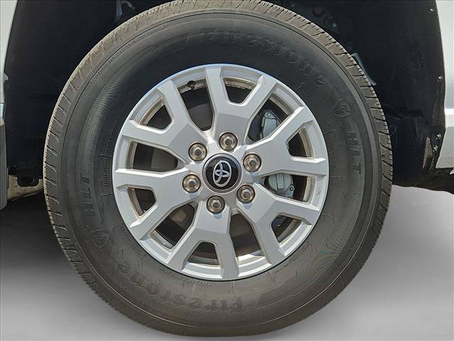 Certified 2025 Toyota Tacoma SR5 AWD/4WD image 29