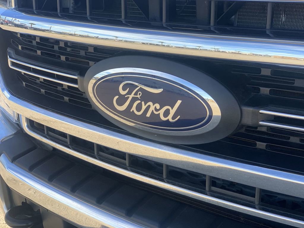 Used 2021 Ford F250 Lariat w/ Lariat Value Package image 30