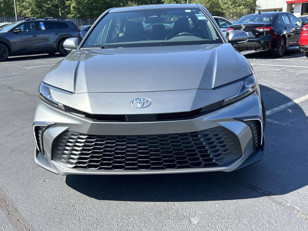 New 2026 Toyota Camry Hybrid FWD image 8