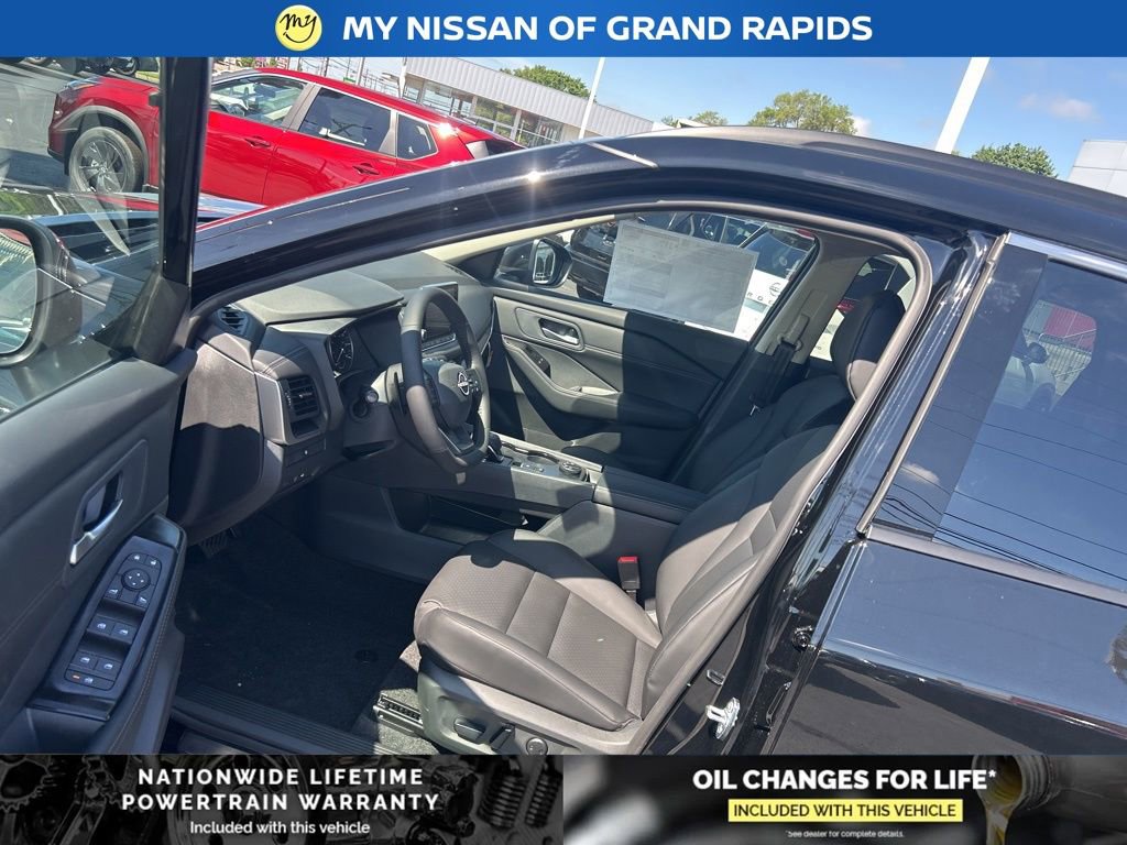 New 2026 Nissan Rogue Dark Armor AWD/4WD image 10