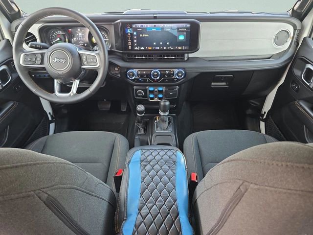 Used 2024 Jeep Wrangler Unlimited Sahara image 13