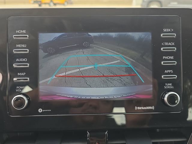 Used 2021 Toyota Camry LE image 22