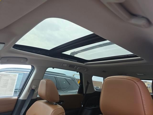 New 2026 Nissan Pathfinder Platinum image 4