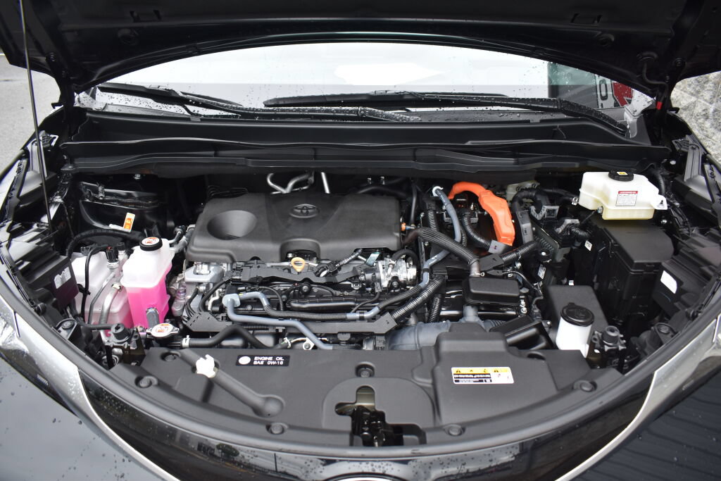 Certified 2025 Toyota Sienna Platinum AWD/4WD image 27