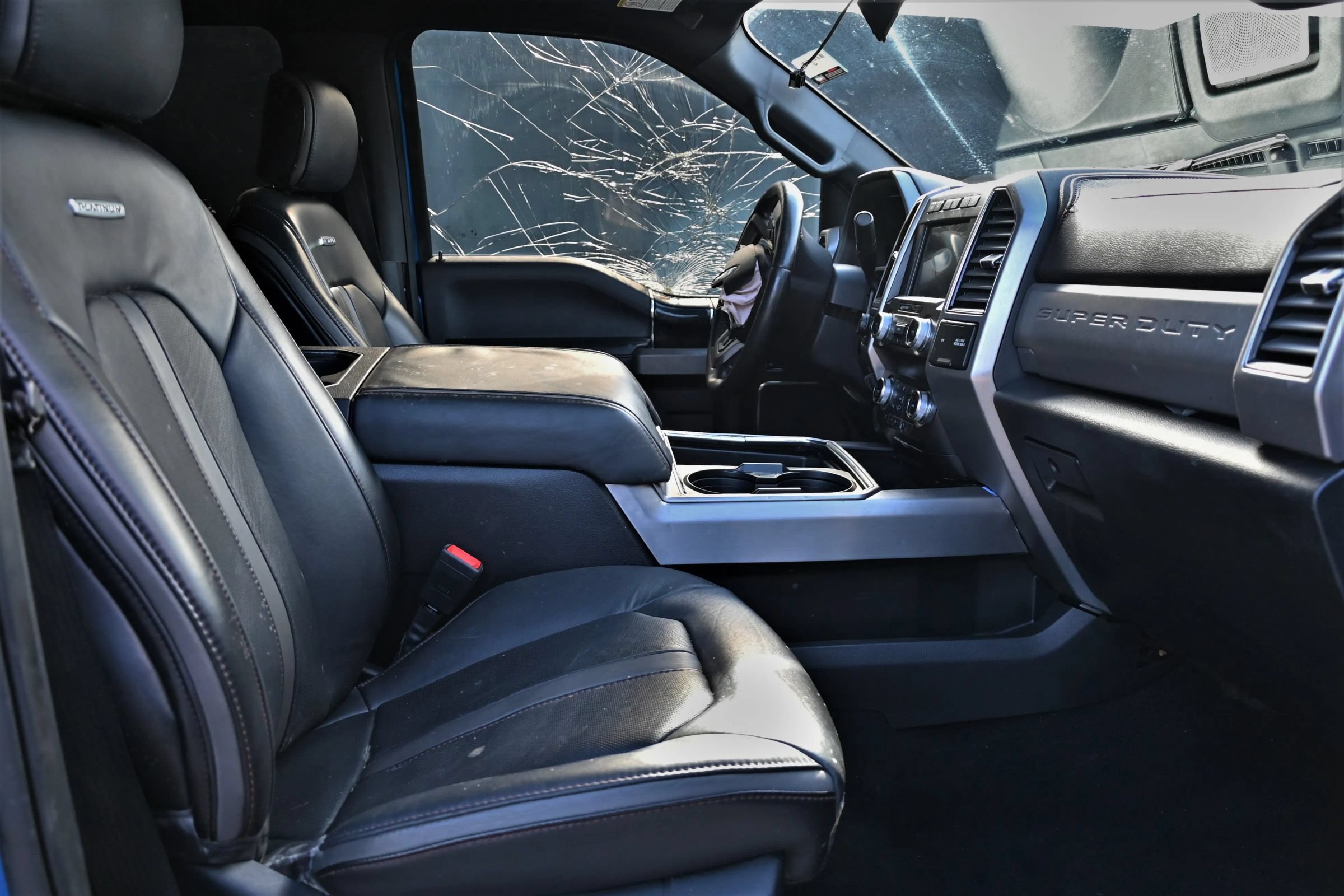 Used 2021 Ford F250 Platinum w/ Tremor Off-Road Package AWD/4WD image 10