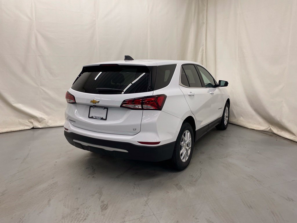 Used 2024 Chevrolet Equinox LT w/ LPO, Floor Liner Package FWD image 6