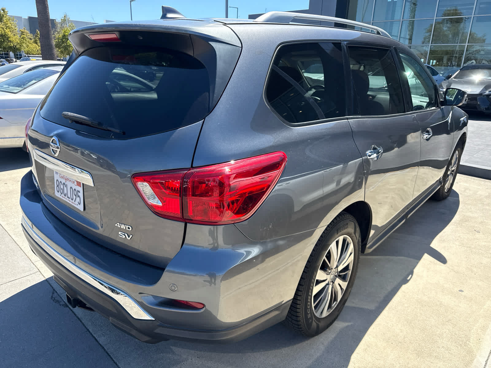 Used 2019 Nissan Pathfinder SV AWD/4WD image 12