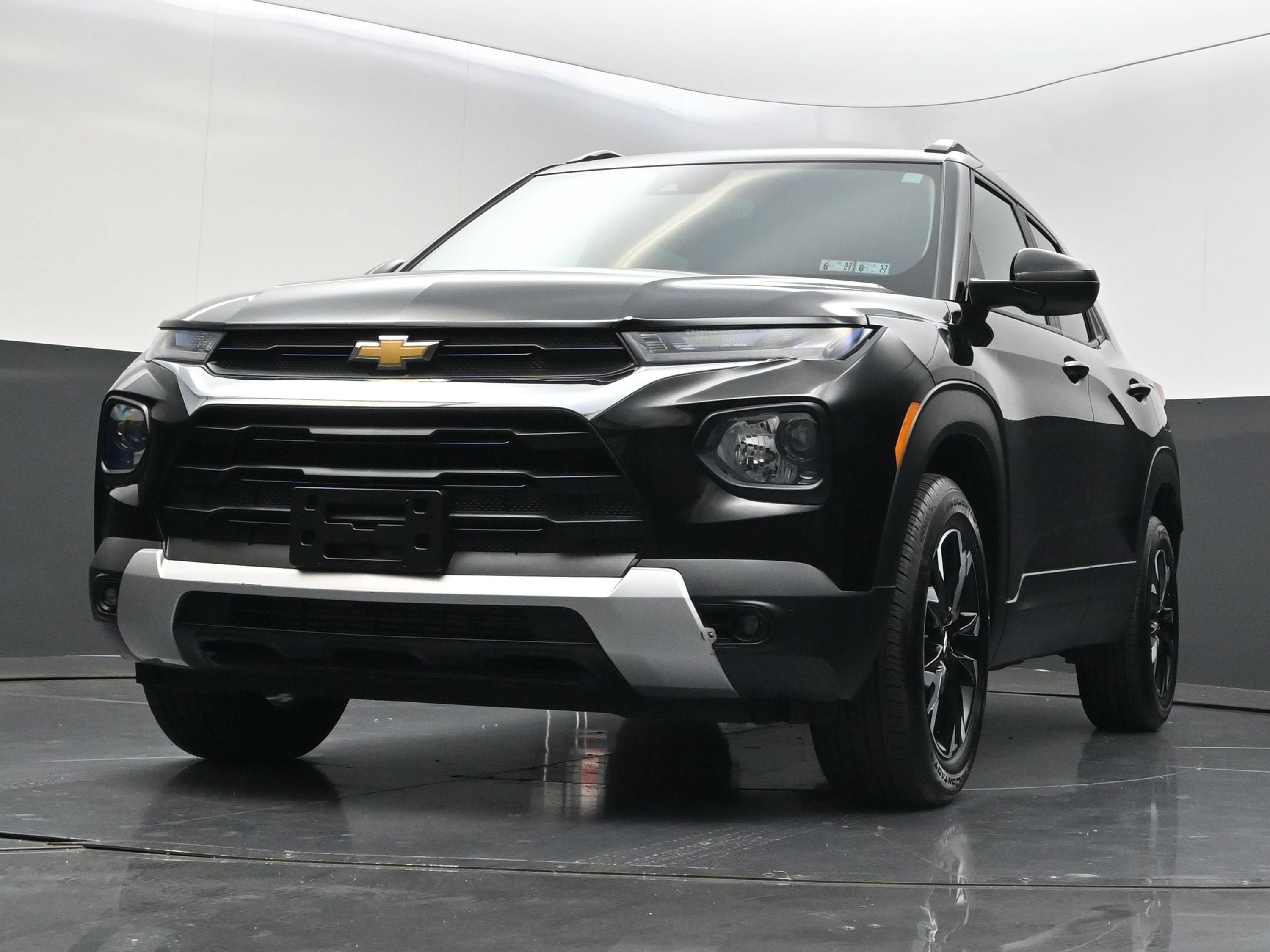 Used 2021 Chevrolet TrailBlazer LT w/ Premium Seating Package AWD/4WD image 38
