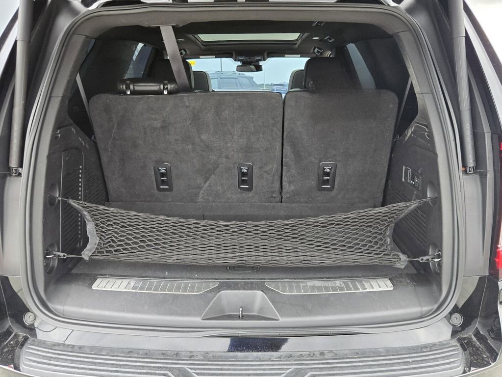 Used 2023 GMC Yukon Denali RWD image 17