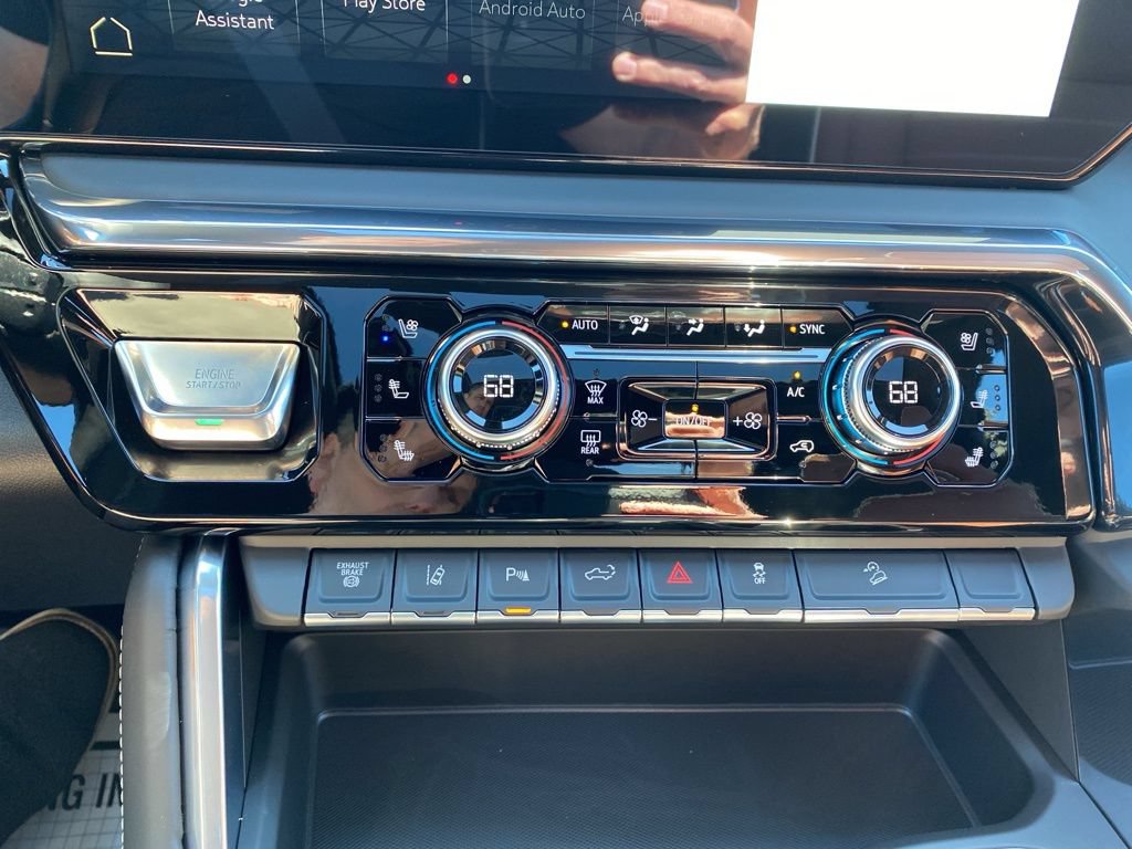 New 2026 GMC Sierra 3500 Denali Ultimate AWD/4WD image 18