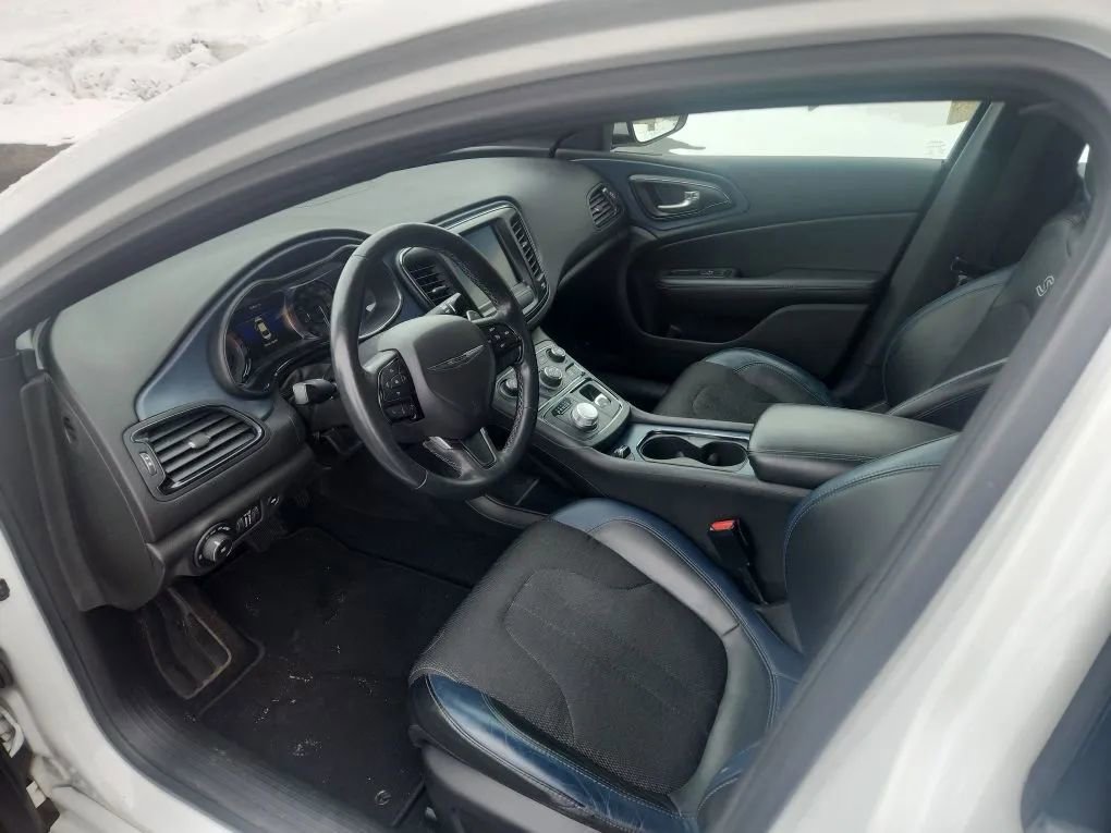 Used 2016 Chrysler 200 S w/ Navigation & Sound Group I image 8