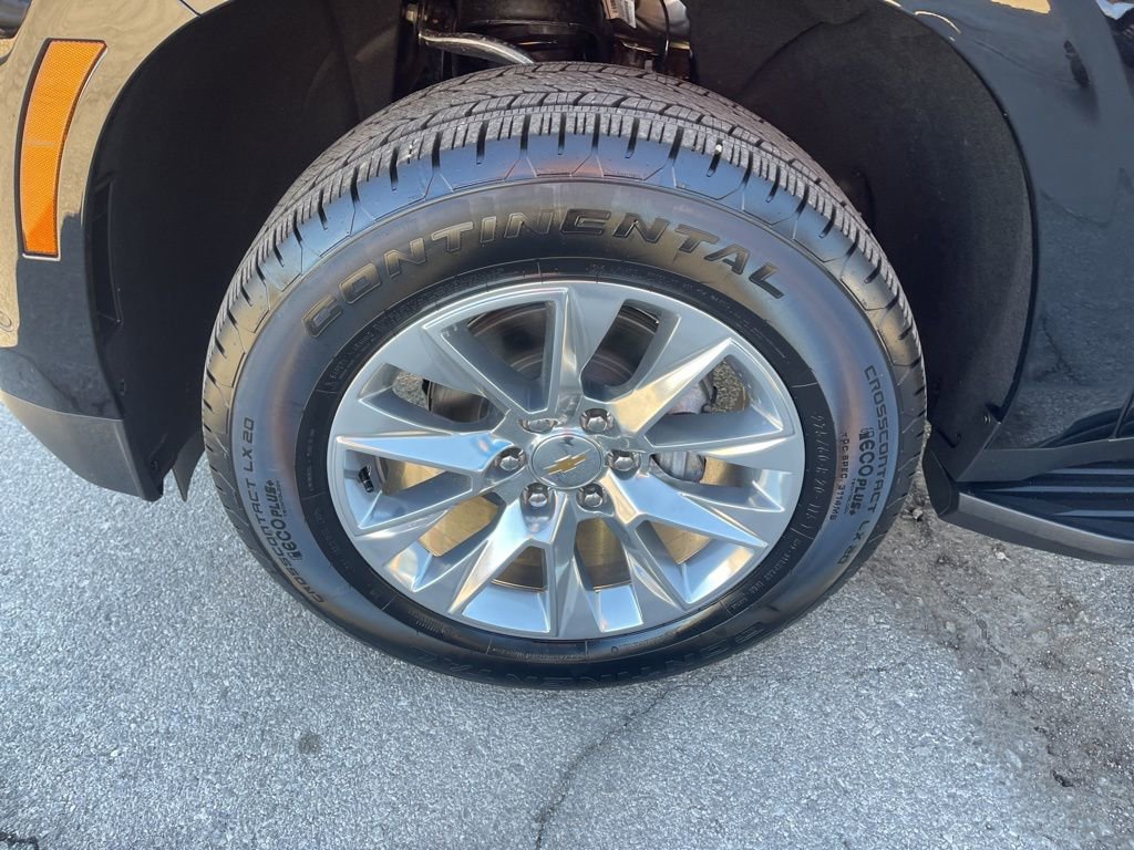 New 2026 Chevrolet Suburban Premier image 8