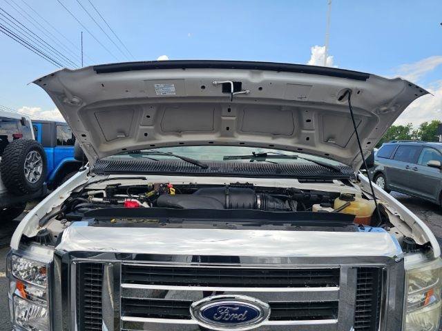 Used 2011 Ford E-350 and Econoline 350 XLT RWD image 31