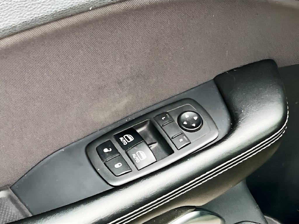 Used 2022 Dodge Challenger SXT w/ Blacktop Package RWD image 17