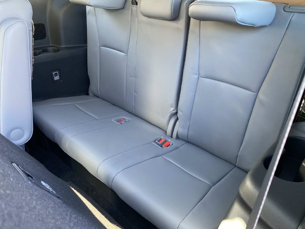 New 2026 Toyota Highlander Platinum AWD/4WD image 8