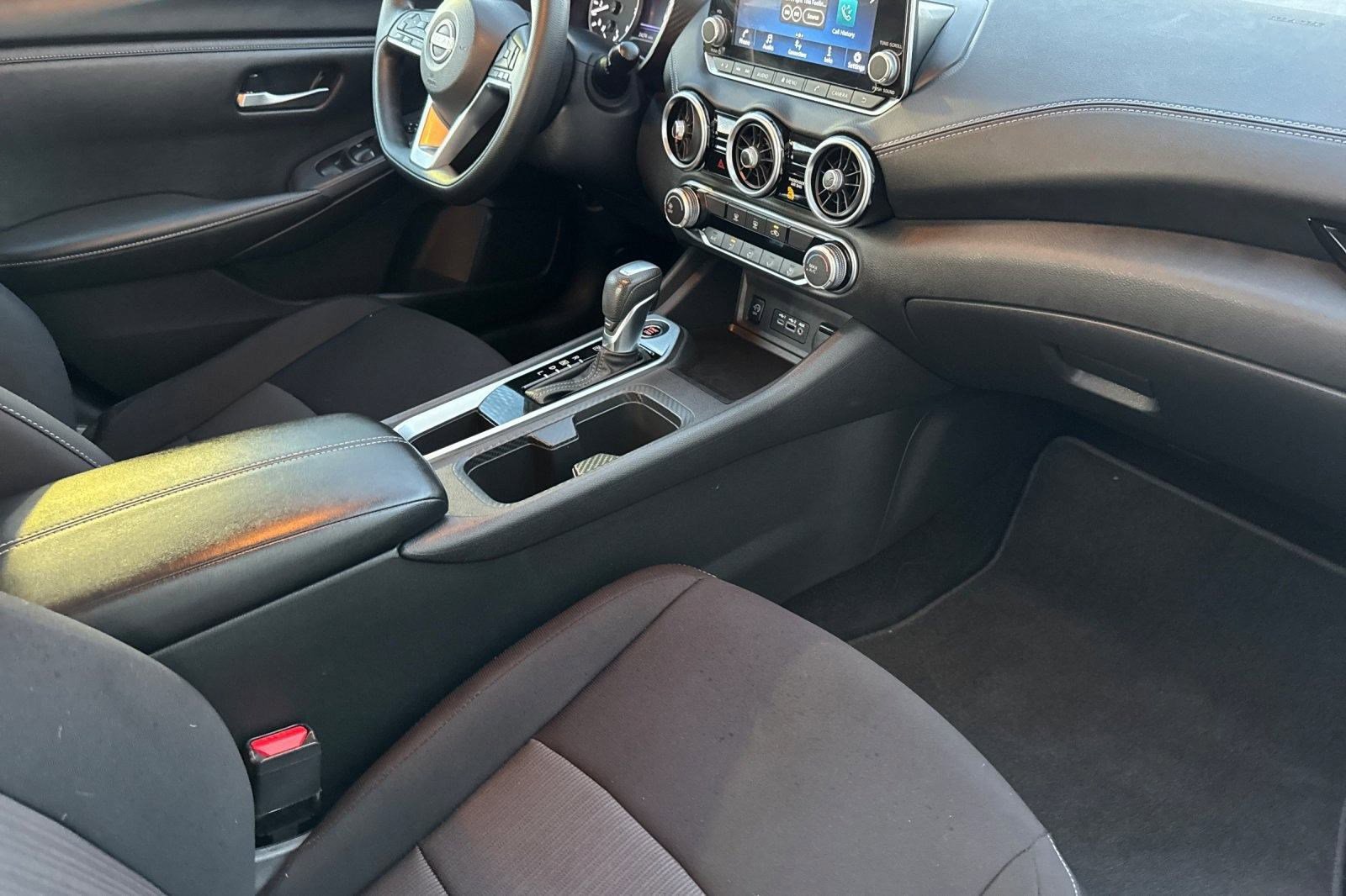 Used 2024 Nissan Sentra SV image 31