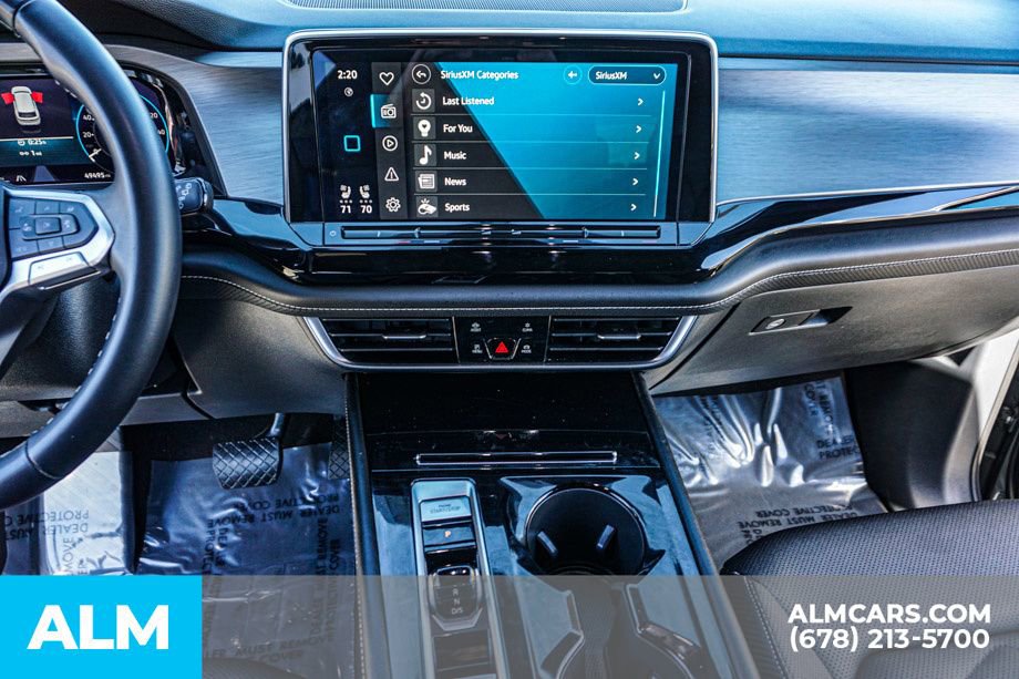 Used 2024 Volkswagen Atlas Cross Sport SE image 38