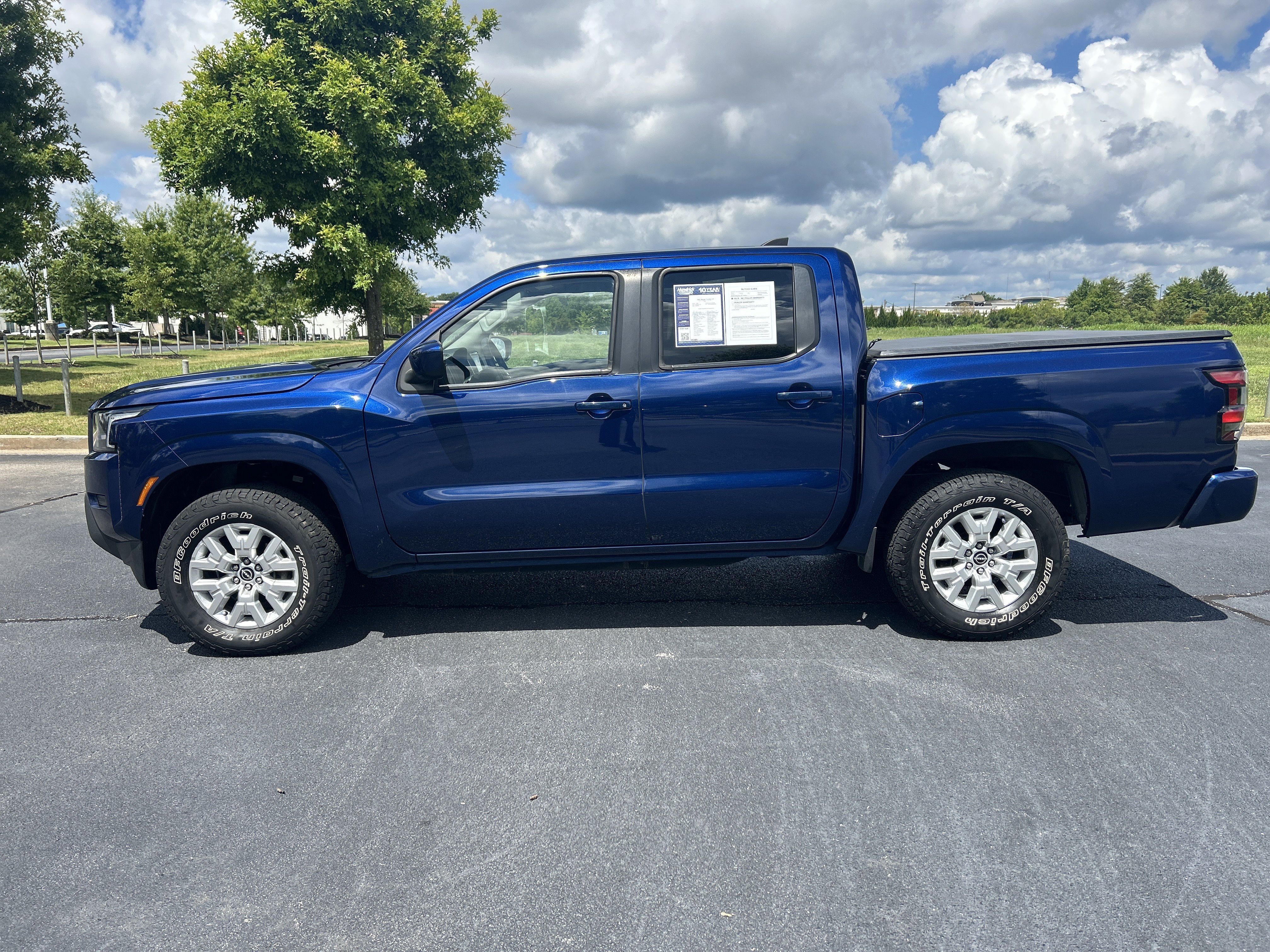 Used 2022 Nissan Frontier SV AWD/4WD image 6