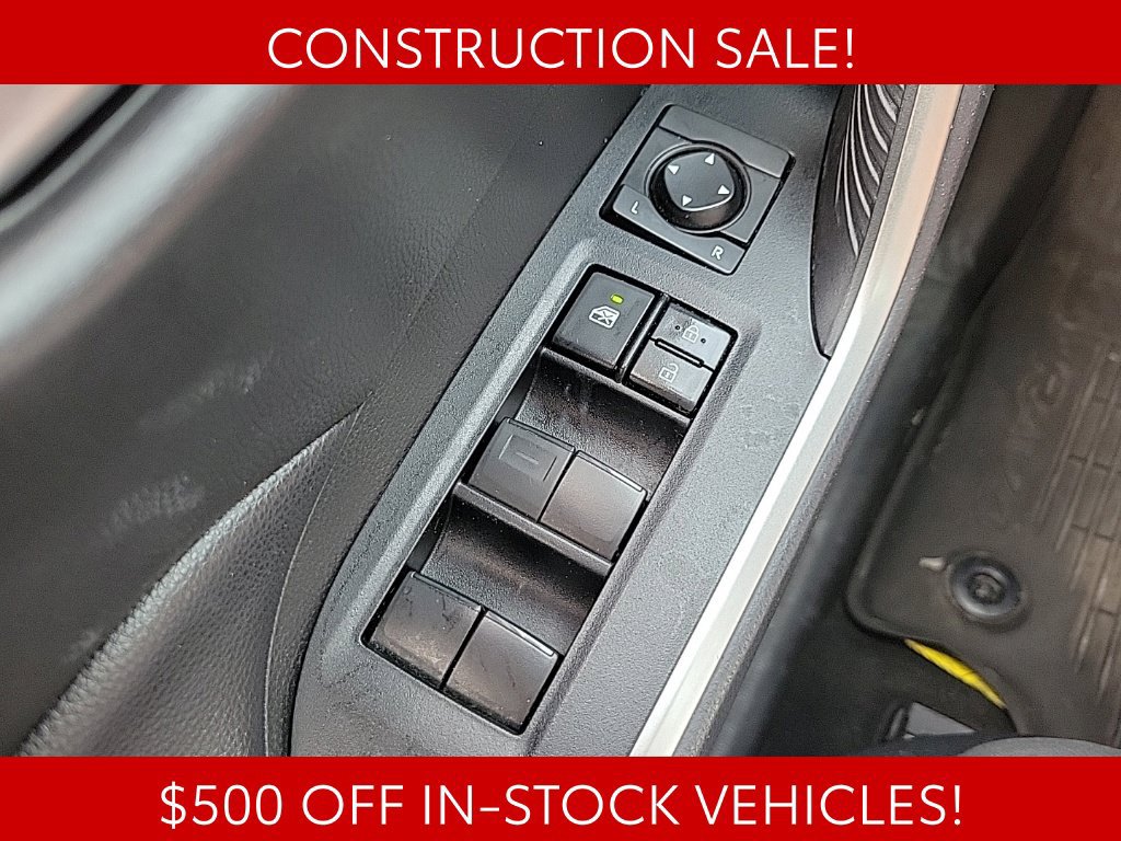 Used 2021 Toyota RAV4 XLE AWD/4WD image 24