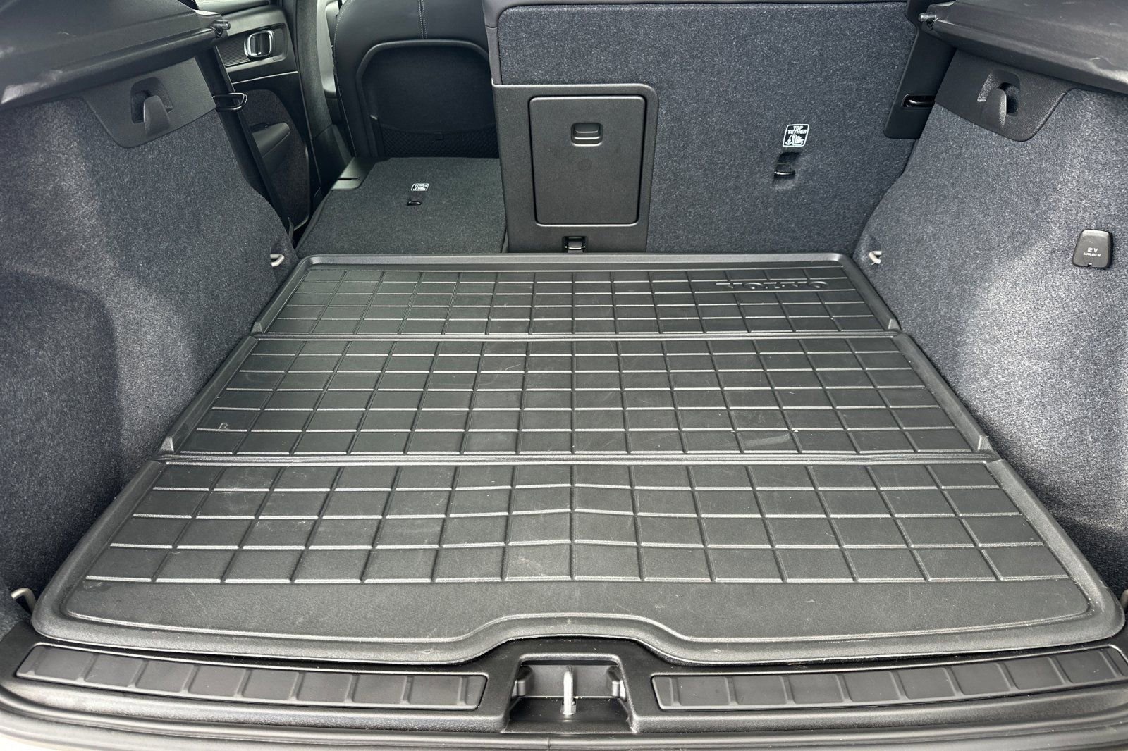 Used 2023 Volvo XC40 Recharge Ultimate w/ Protection Package Premier image 17