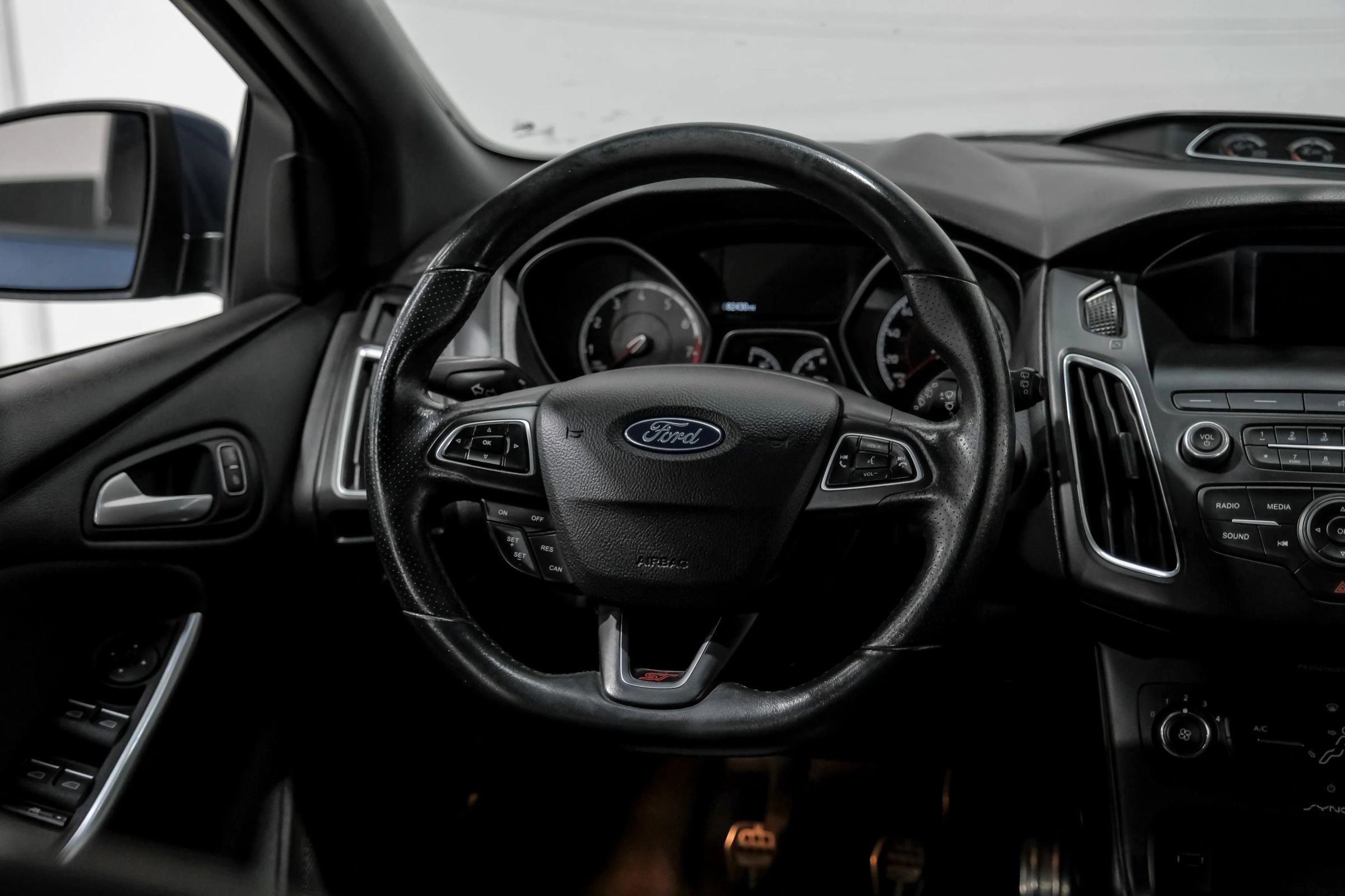 Used 2018 Ford Focus ST image 14