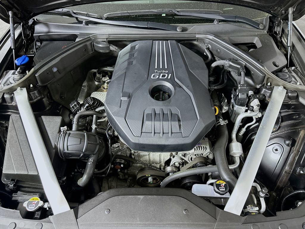 Used 2023 Genesis G70 2.0T w/ Sport Prestige Package image 9