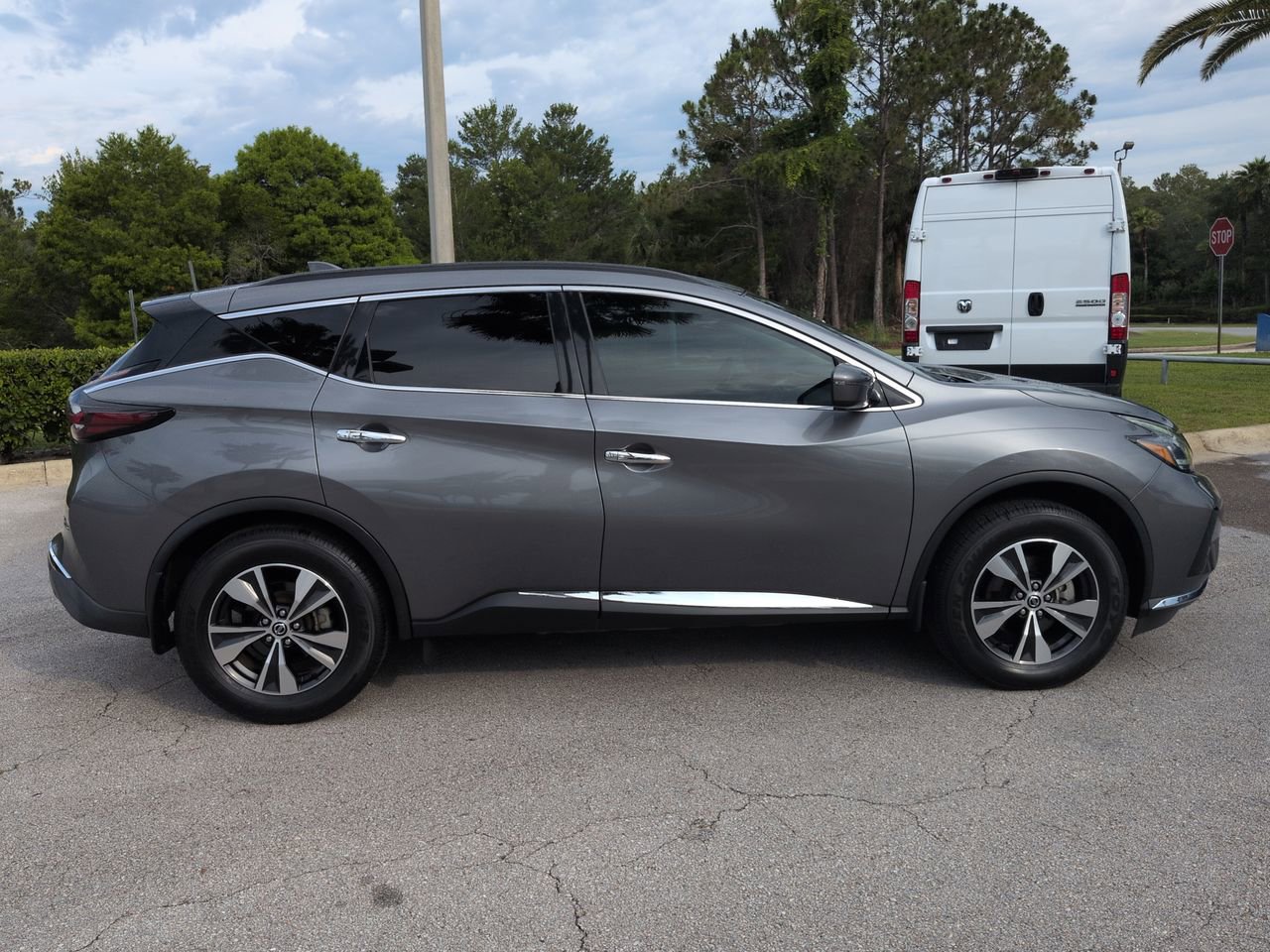 Used 2022 Nissan Murano SV FWD image 3