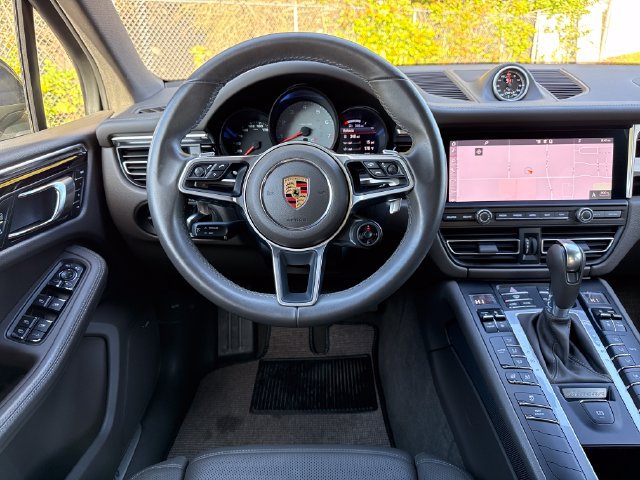 Used 2021 Porsche Macan S AWD/4WD image 18