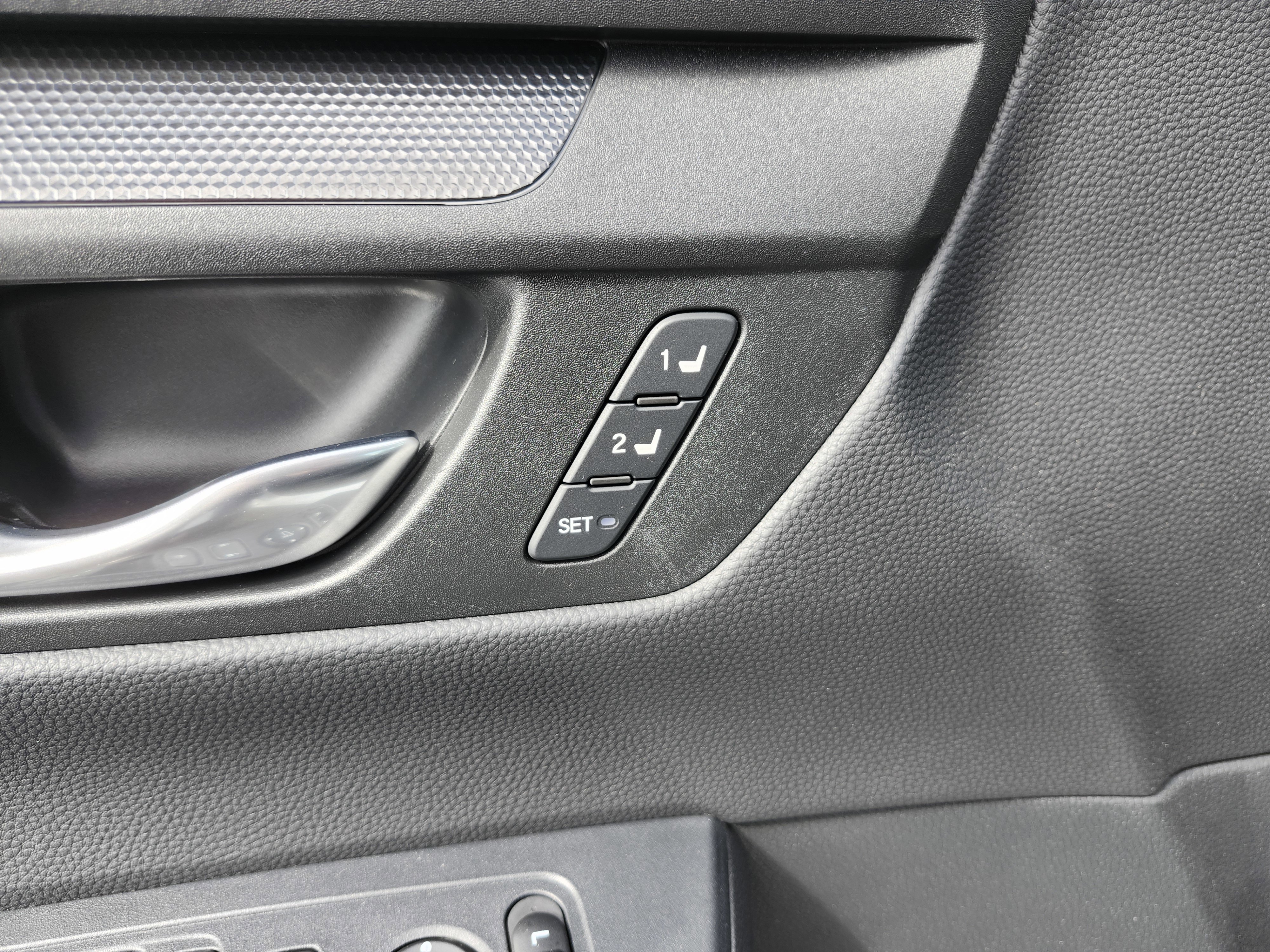 Used 2025 Honda CR-V Sport-L image 31