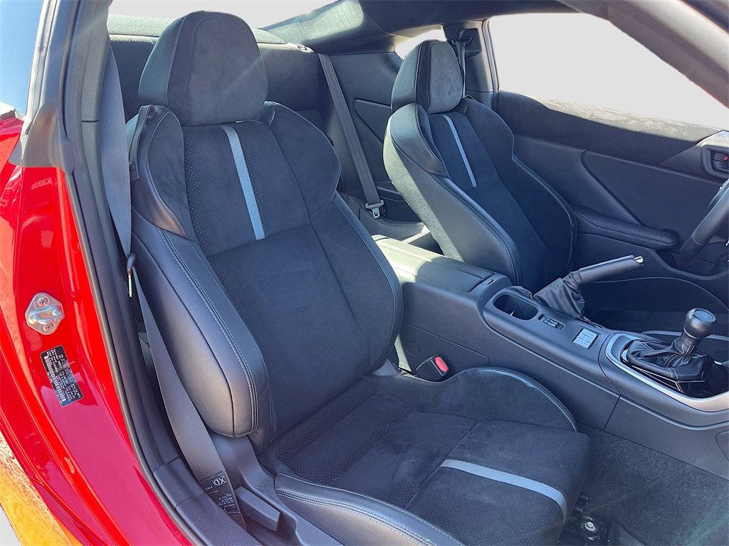 Used 2025 Toyota GR86 Premium image 27
