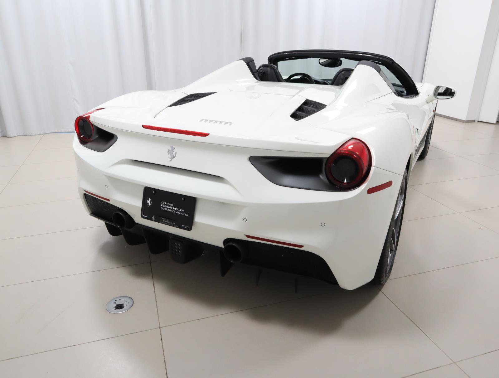 Used 2018 Ferrari 488 Spider Convertible RWD image 11