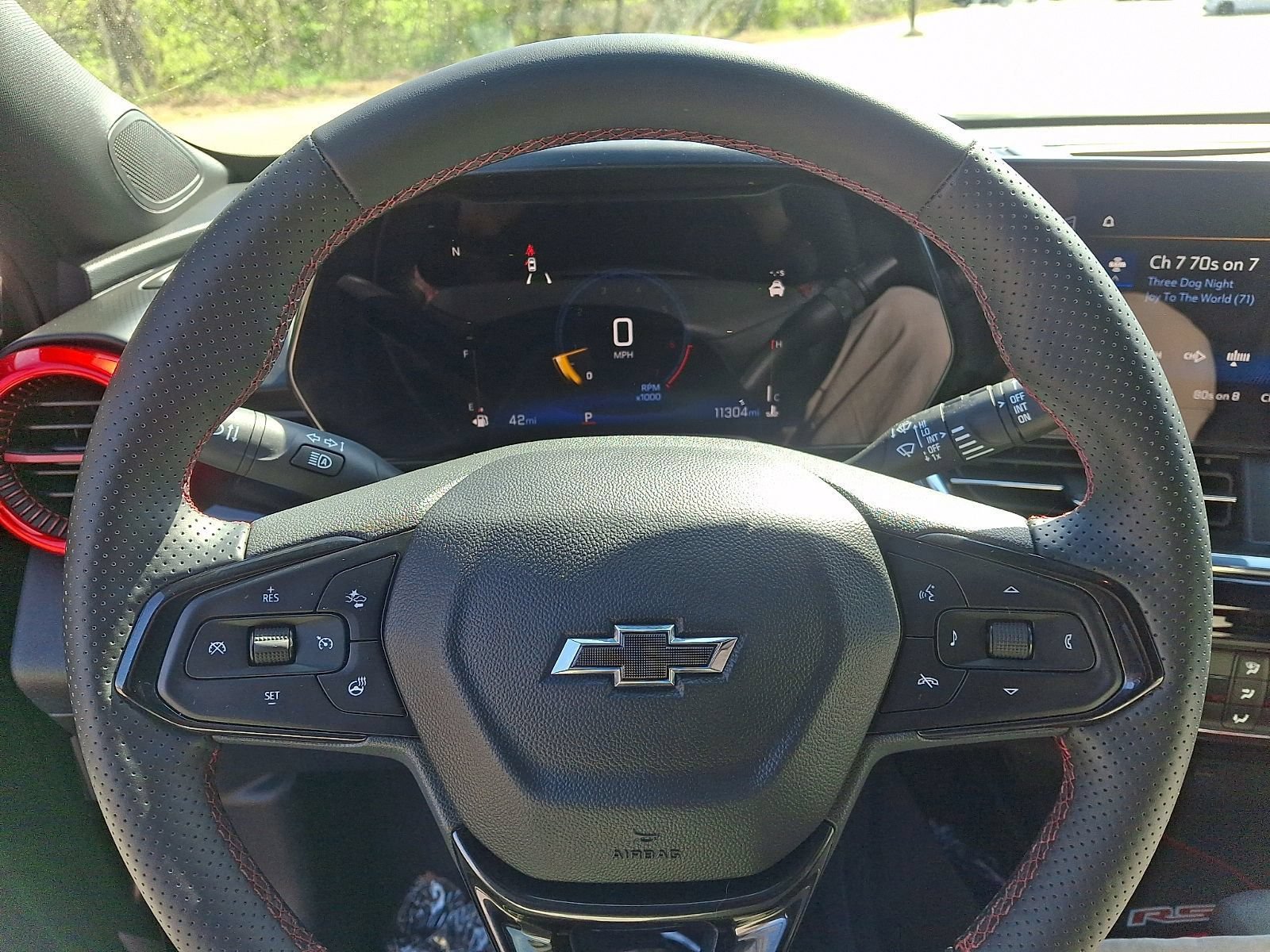 Used 2025 Chevrolet Trax RS w/ Driver Confidence Package FWD image 19