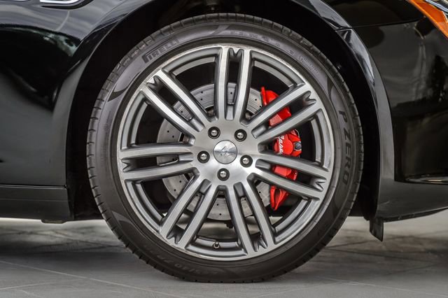 Used 2018 Maserati Quattroporte S GranLusso Q4 image 16