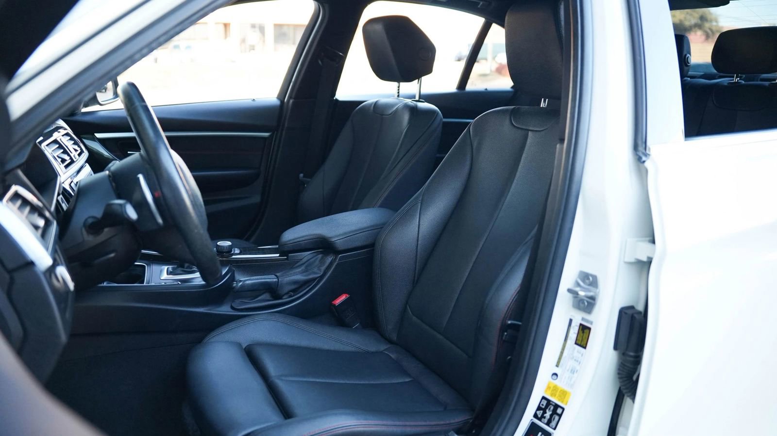 Used 2018 BMW 330i xDrive Sedan w/ Convenience Package image 22