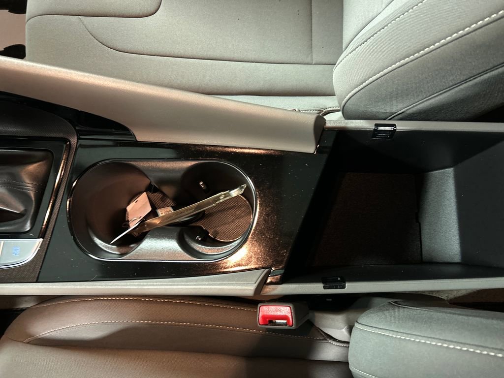 Used 2024 Hyundai Elantra SEL w/ Convenience Package image 19