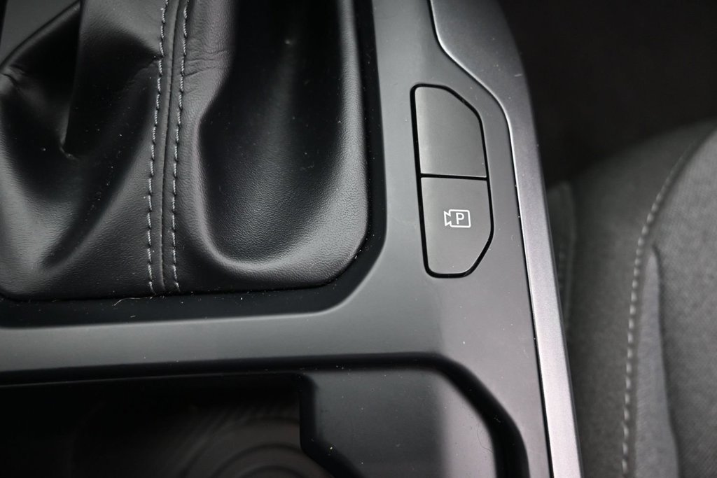 Certified 2025 Kia K4 FWD image 32