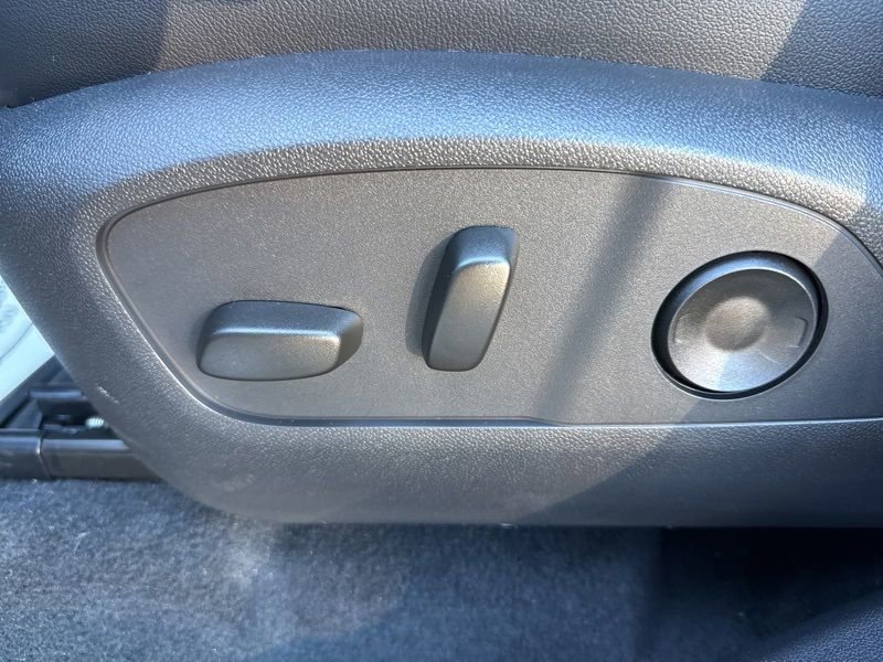 New 2026 Chevrolet Traverse LT w/ Driver Confidence Package image 22