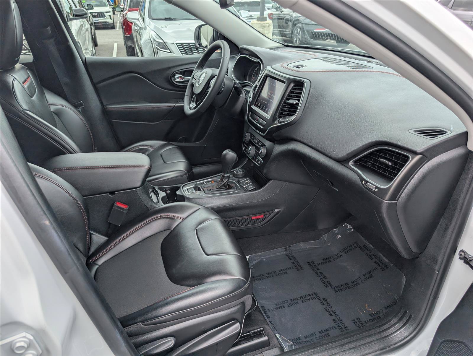 Used 2022 Jeep Cherokee Trailhawk w/ Sound & Nav Group AWD/4WD image 10
